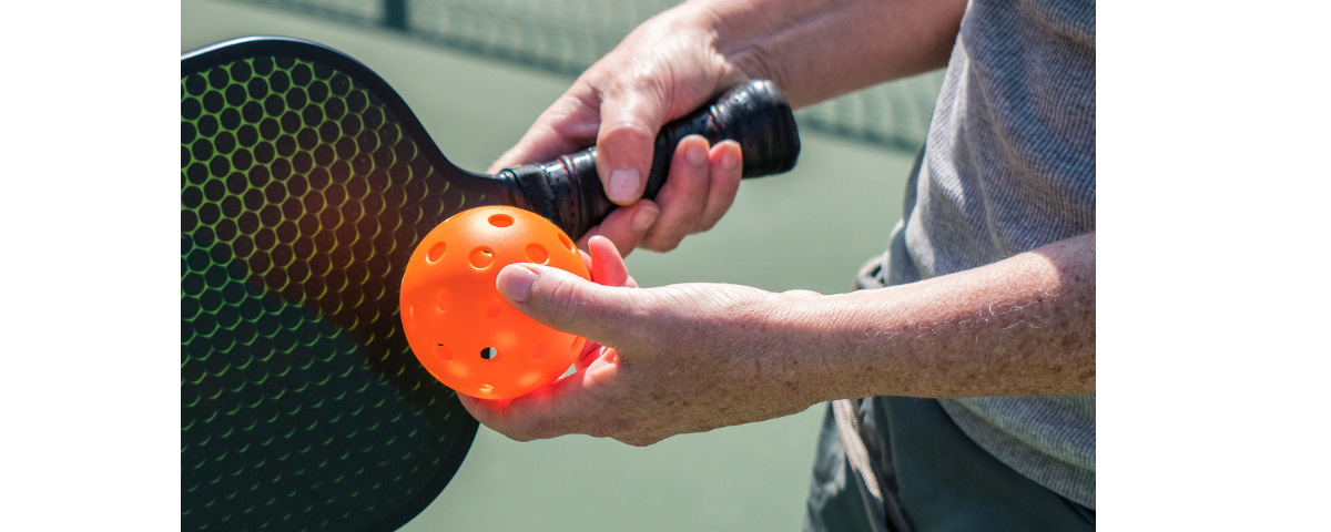 Consejos para empuñar una pala de pickleball