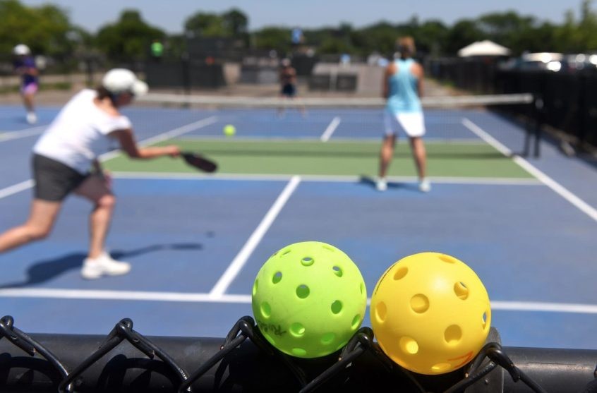 ¿Por qué es más difícil el pickleball que el tenis?