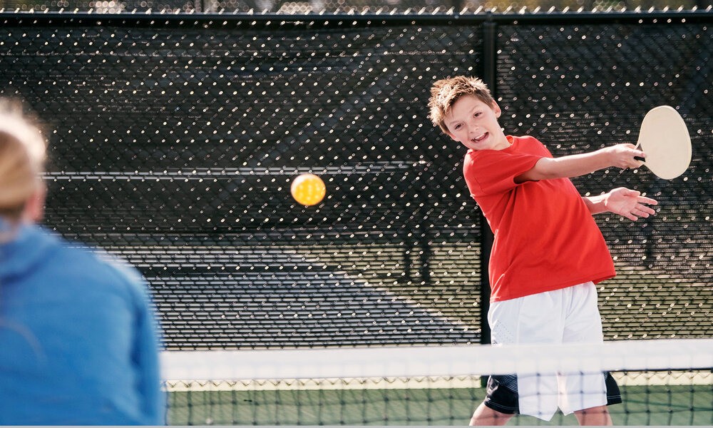 8 razones por las que los niños deben iniciarse en el pickleball este verano